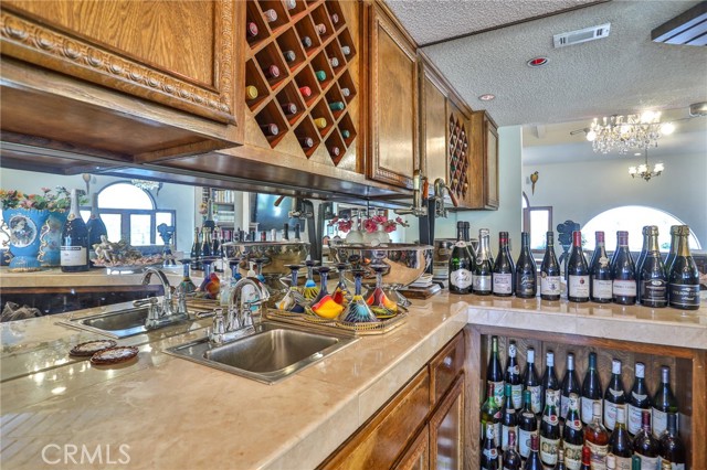 Detail Gallery Image 16 of 75 For 1233 Coronet Dr, Riverside,  CA 92506 - 5 Beds | 4/2 Baths