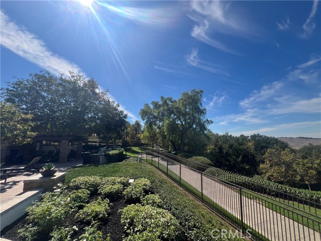 104 Seacountry Lane, Rancho Santa Margarita CA: https://media.crmls.org/medias/b28d90cb-a78e-4031-b081-520f3a8b1f97.jpg