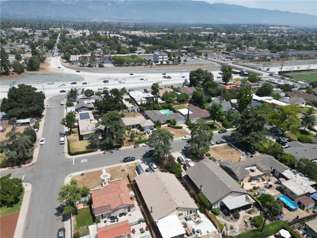 319 E Deodar Street, Ontario CA: https://media.crmls.org/medias/b28f2ec9-cbe2-4835-8afe-8a0c6921759d.jpg