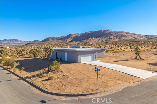 Detail Gallery Image 8 of 75 For 58871 Meredith Ct, Yucca Valley,  CA 92284 - 3 Beds | 2 Baths