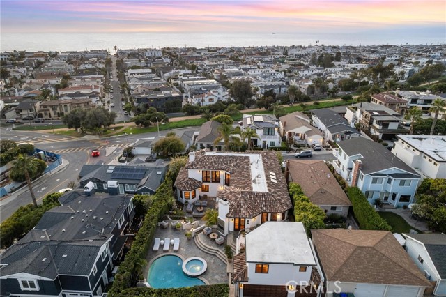 212 John Street, Manhattan Beach, California 90266, 6 Bedrooms Bedrooms, ,7 BathroomsBathrooms,Residential,For Sale,John,SB24244101