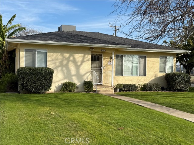 Detail Gallery Image 1 of 8 For 2104 Watson St, Bakersfield,  CA 93308 - 3 Beds | 2 Baths