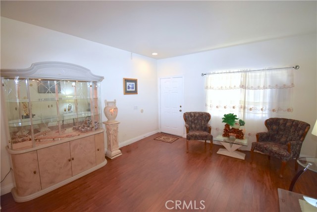 13647 Mesa Linda Avenue, Victorville CA: https://media.crmls.org/medias/b2909e3d-9aa4-4c09-a375-0a6aff2ff68d.jpg