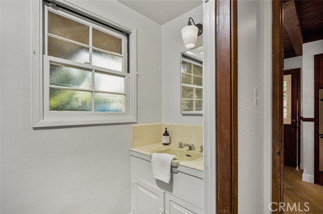 Image 30 of 53 For 1430 La Perla Avenue