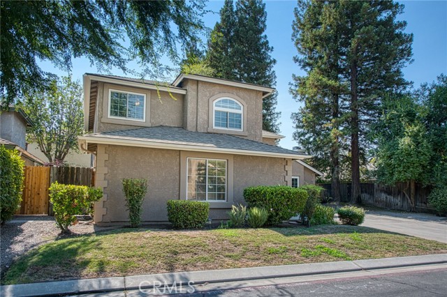 Detail Gallery Image 4 of 36 For 10668 N Lighthouse, Fresno,  CA 93730 - 3 Beds | 2/1 Baths