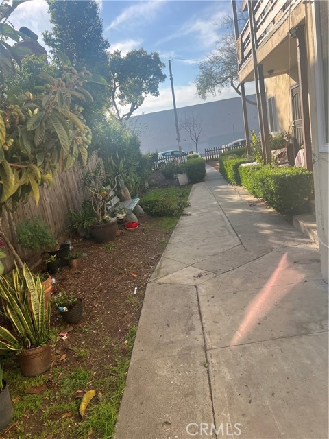 Detail Gallery Image 9 of 17 For 222 N Locust, Inglewood,  CA 90301 - – Beds | – Baths