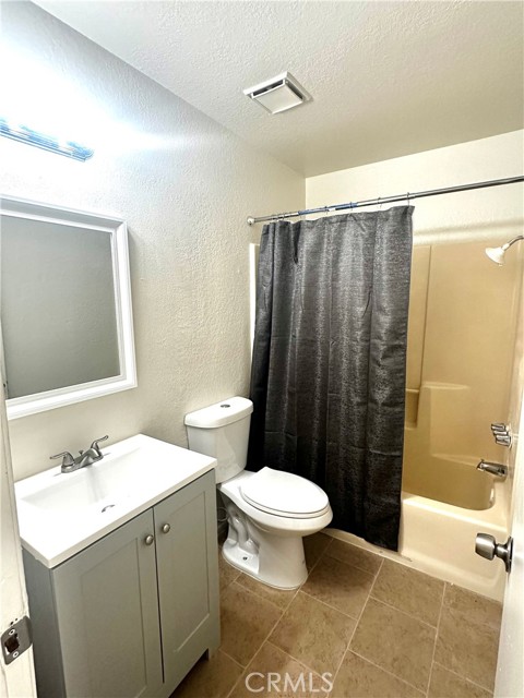 Detail Gallery Image 5 of 10 For 11661 White Ave Studio,  Adelanto,  CA 92301 - 1 Beds | 1 Baths