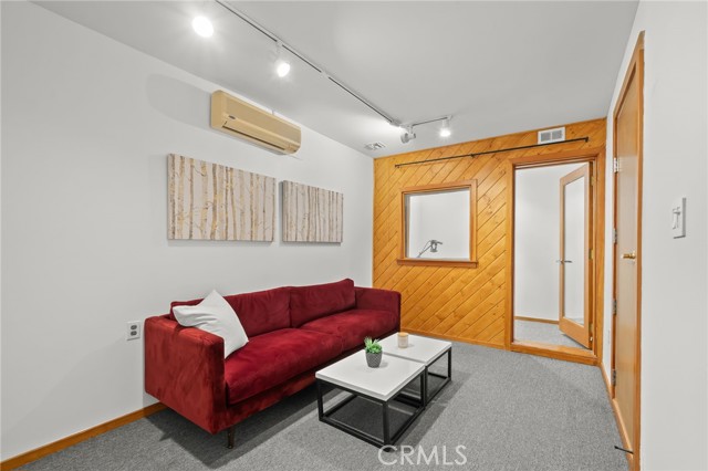 Detail Gallery Image 32 of 45 For 5017 Cartwright #3,  North Hollywood,  CA 91601 - 4 Beds | 2/1 Baths