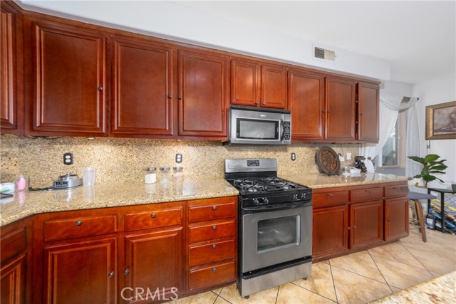 Detail Gallery Image 17 of 42 For 1537 Flamingo, Beaumont,  CA 92223 - 4 Beds | 3 Baths