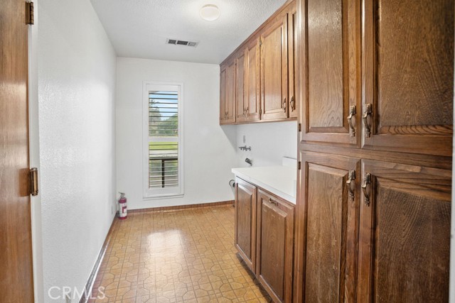 Image 8 of 40 For 1184 Farmland Avenue