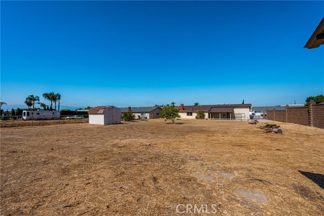 5914 Ocasa Drive, Jurupa Valley CA: https://media.crmls.org/medias/b29406ef-54af-4622-8a15-535cf374961a.jpg