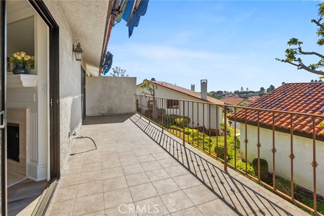 23 Ocean Crest Court, Rancho Palos Verdes, California 90275, 2 Bedrooms Bedrooms, ,1 BathroomBathrooms,Residential,For Sale,Ocean Crest,PV25034936