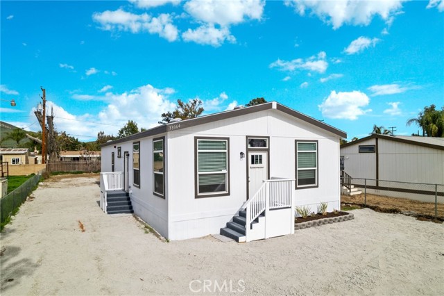 Detail Gallery Image 3 of 34 For 33064 Willard St, Winchester,  CA 92596 - 4 Beds | 2 Baths