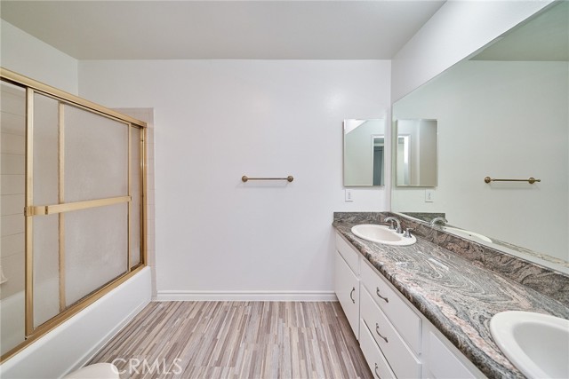 Detail Gallery Image 23 of 45 For 3481 Stancrest Dr #302,  Glendale,  CA 91208 - 3 Beds | 2 Baths