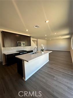 Detail Gallery Image 14 of 28 For 35310 Hutchison Pl, Beaumont,  CA 92223 - 5 Beds | 3 Baths