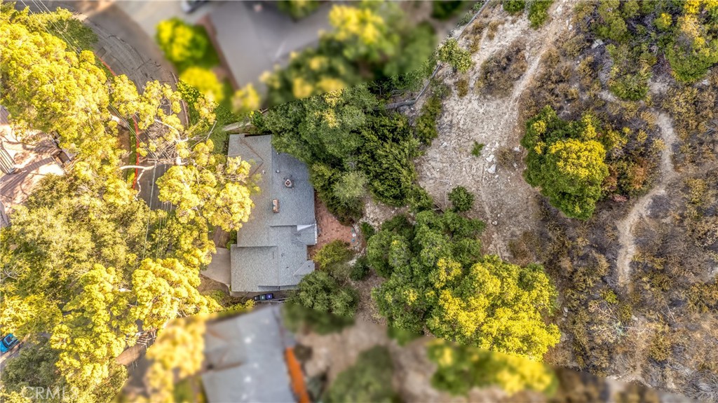 https://media.crmls.org/medias/b2996ea3-f15e-4cd2-ab5a-504c844a4f29.jpg?preset=X-Large
