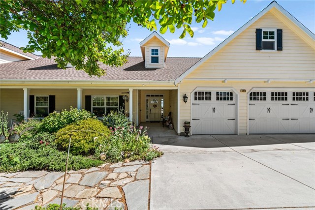 Detail Gallery Image 5 of 75 For 13678 Scenic Crest Dr, Yucaipa,  CA 92399 - 4 Beds | 2/1 Baths