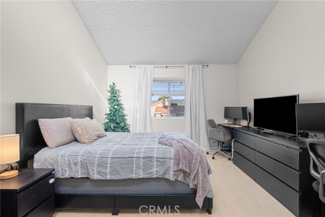 Detail Gallery Image 30 of 43 For 31363 the Old Road, Castaic,  CA 91384 - 3 Beds | 2/1 Baths