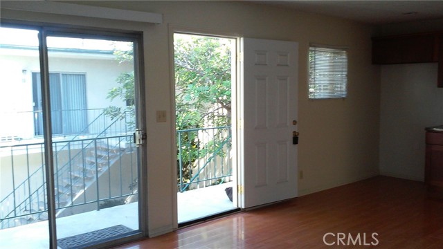 Front Image Thumbnail for CRIN26078606