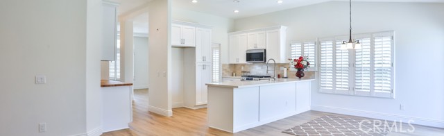 675 Avenida Terrazo, Corona CA: https://media.crmls.org/medias/b29b0969-bc30-4607-a451-b1e6a979ccbd.jpg