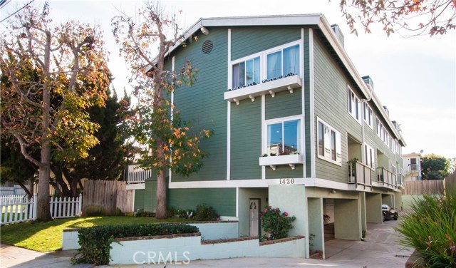 1420 12th Street, Manhattan Beach, California 90266, 3 Bedrooms Bedrooms, ,2 BathroomsBathrooms,Residential,Sold,12th,SB17042745