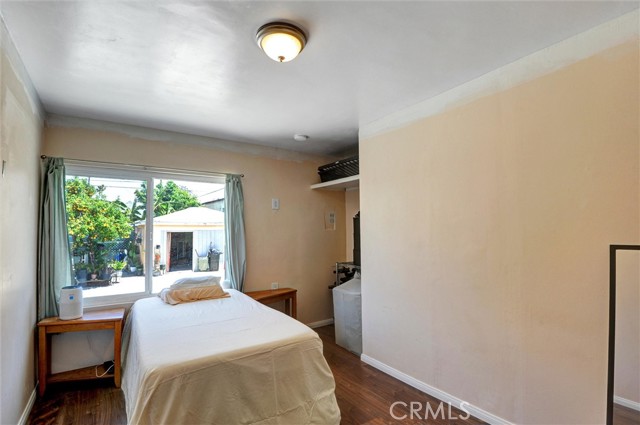 Detail Gallery Image 12 of 26 For 5864 Bonsallo Ave, Los Angeles,  CA 90044 - 4 Beds | 2 Baths