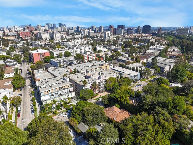 507 Veteran Avenue, Los Angeles CA: https://media.crmls.org/medias/b29cc882-de7d-459a-8878-e825065d5aa1.jpg