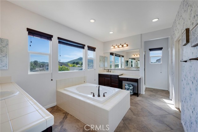 Detail Gallery Image 41 of 75 For 29305 Falling Water Dr, Menifee,  CA 92585 - 5 Beds | 3 Baths
