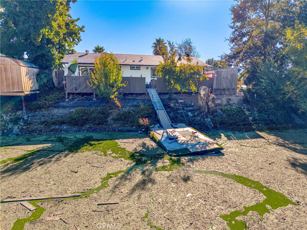 https://media.crmls.org/medias/b29d16a0-a4f6-4454-b82f-62e9f3c0d896.jpg?preset=X-Large