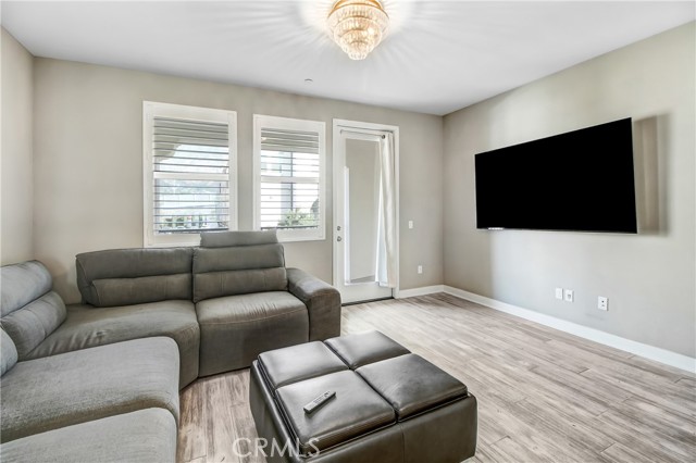 Detail Gallery Image 12 of 25 For 547 W Foothill Bld #89,  Glendora,  CA 91741 - 3 Beds | 4 Baths