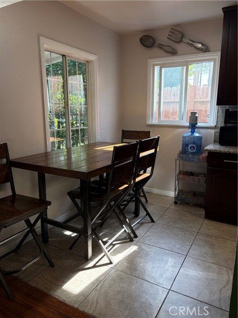 Detail Gallery Image 4 of 16 For 8637 Holmes, Los Angeles,  CA 90002 - 2 Beds | 1 Baths