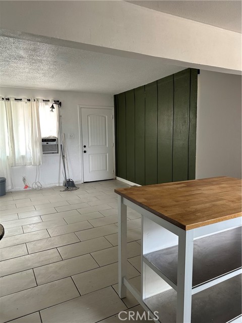 Image 3 of 10 For 52068 Hattie Avenue