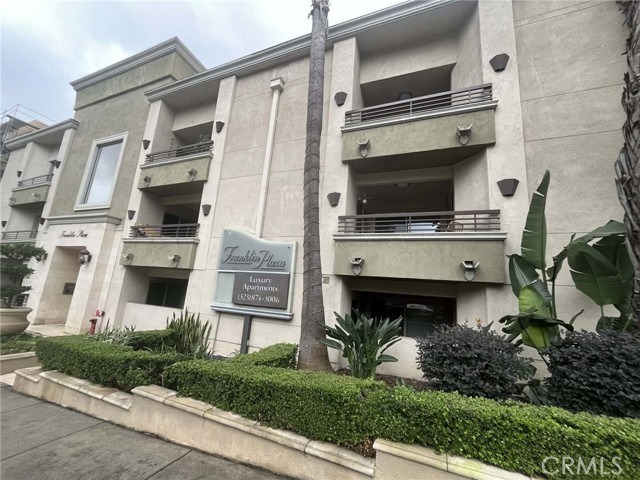 Detail Gallery Image 8 of 10 For 7230 Franklin Ave, Los Angeles,  CA 90046 - – Beds | – Baths