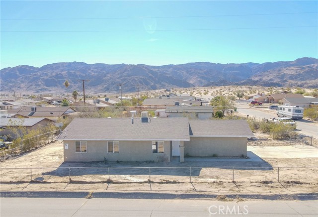 Detail Gallery Image 5 of 36 For 6213 Baileya Ave, Twentynine Palms,  CA 92277 - 3 Beds | 2 Baths