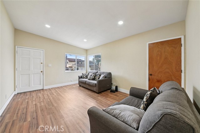 Detail Gallery Image 8 of 39 For 1145 Milton St, Torrance,  CA 90502 - 2 Beds | 1 Baths