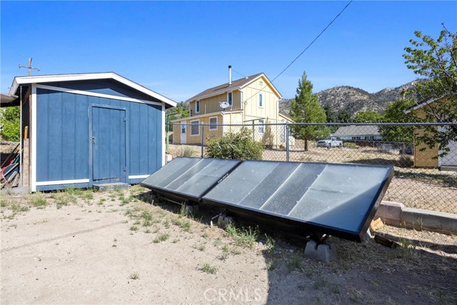 4201 Irvon Trail, Frazier Park CA: https://media.crmls.org/medias/b2a3fd63-c201-4400-b550-cc9c84b19e8f.jpg