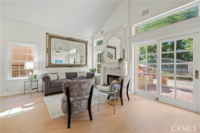 22557 Fenwall Drive, Saugus CA: https://media.crmls.org/medias/b2a4092a-51bb-4ad0-8737-02e0bad32df2.jpg