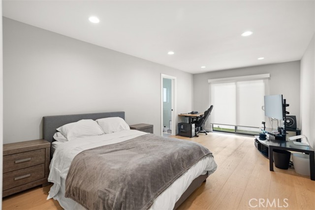 Detail Gallery Image 21 of 64 For 307 18th St, Huntington Beach,  CA 92648 - 3 Beds | 3/1 Baths