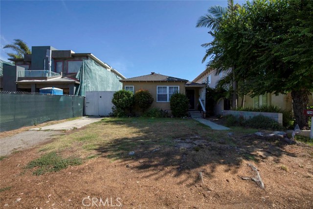 704 36th Street, Manhattan Beach, California 90266, 2 Bedrooms Bedrooms, ,1 BathroomBathrooms,Residential,Sold,36th,SB19176268