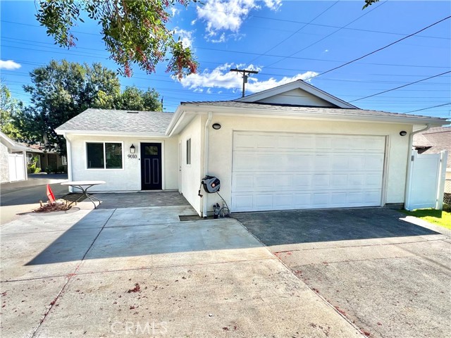 9010 Wilbur, Northridge CA: https://media.crmls.org/medias/b2a5a201-e53e-4484-b443-9259b6eddece.jpg