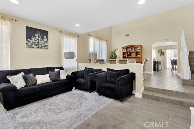 Detail Gallery Image 8 of 55 For 13498 Bentwood, Hesperia,  CA 92344 - 4 Beds | 3 Baths