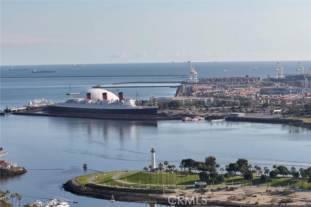 400 W Ocean Boulevard, Long Beach CA: https://media.crmls.org/medias/b2a61aaf-c3b9-4299-9bd4-8160e18a84a3.jpg