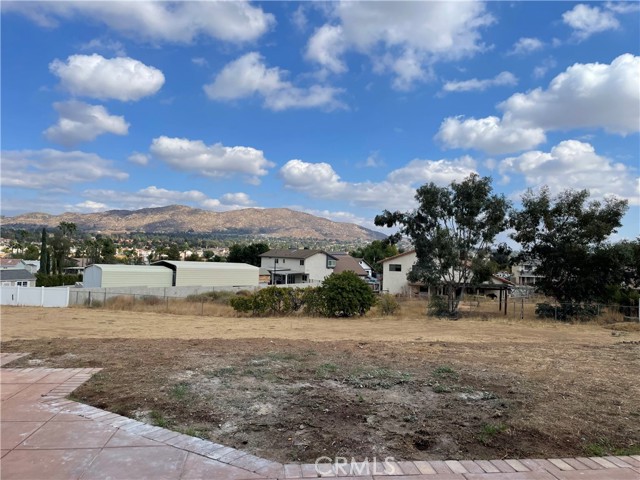 Detail Gallery Image 16 of 16 For 11286 Gunsmoke Ln, Moreno Valley,  CA 92557 - 4 Beds | 3 Baths