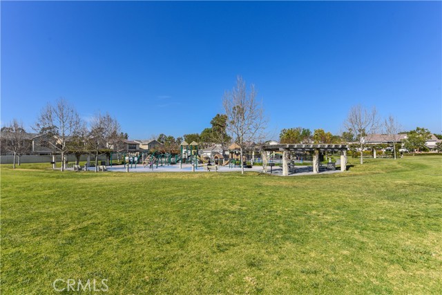 Image 4 of 28 For 44 Fallbrook