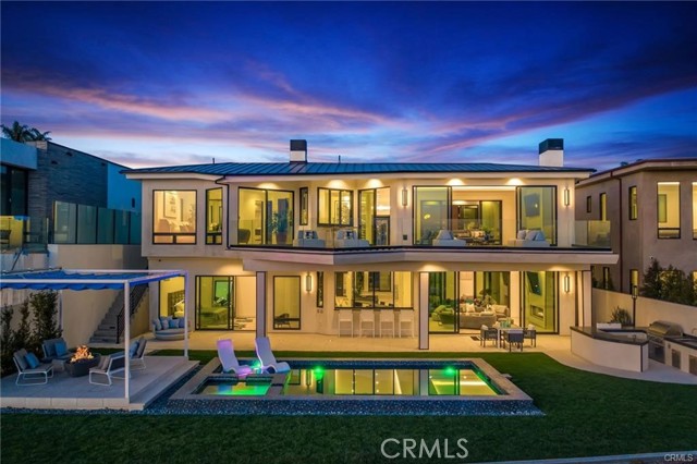Detail Gallery Image 17 of 58 For 1207 Dolphin Ter, Corona Del Mar,  CA 92625 - 6 Beds | 6/2 Baths