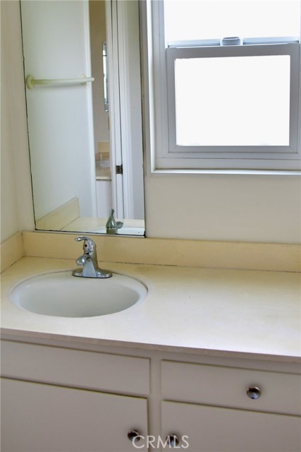 Detail Gallery Image 16 of 33 For 22931 Nadine Cir a,  Torrance,  CA 90505 - 2 Beds | 1 Baths