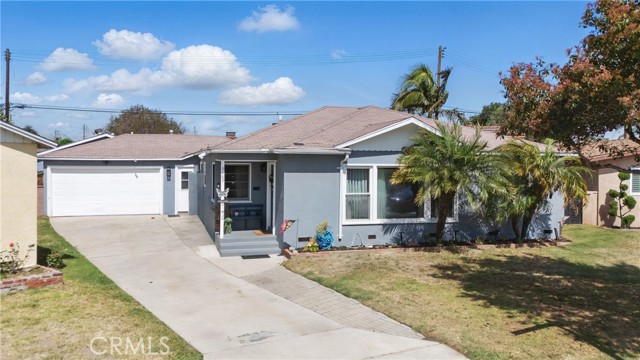 9489 Muroc Street, Bellflower CA: https://media.crmls.org/medias/b2a81391-8b41-4f96-af7f-b627ad70726d.jpg