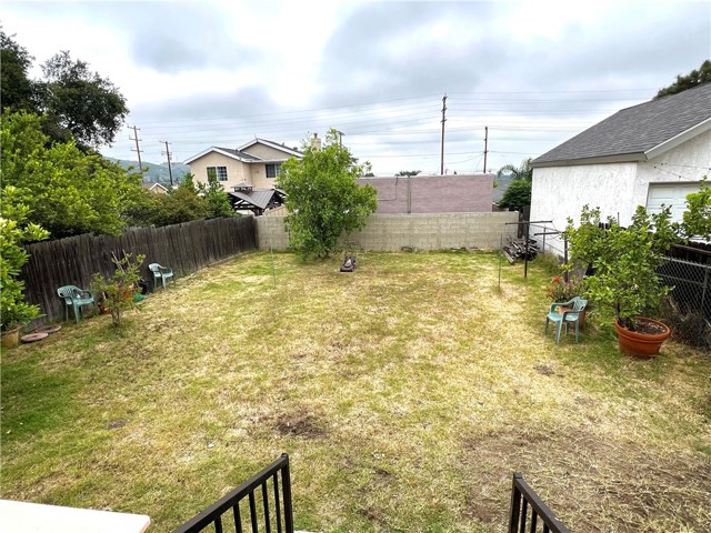 10545 Leolang Avenue photo 2