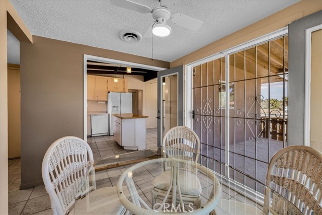 Detail Gallery Image 10 of 54 For 6922 Grand Ave, Yucca Valley,  CA 92284 - 3 Beds | 2 Baths