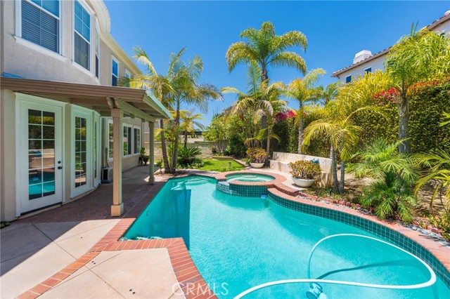 6535 Park Royal Circle, Huntington Beach CA: https://media.crmls.org/medias/b2a88add-2b1b-4b3a-89cb-211b8e15cacc.jpg